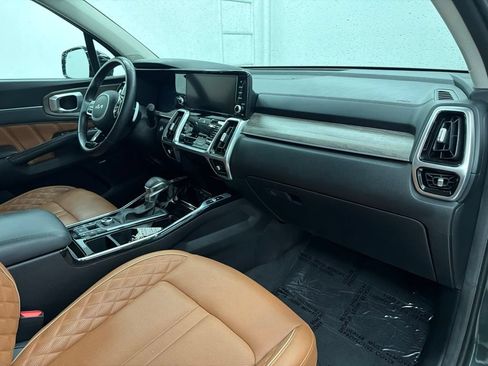 Used 2022 Kia Sorento SX Prestige w/ Rust Color Package AWD/4WD image 29