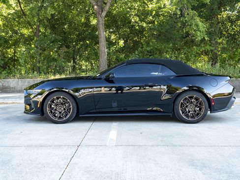 Used 2025 Ford Mustang GT Premium w/ GT Performance Package RWD image 7