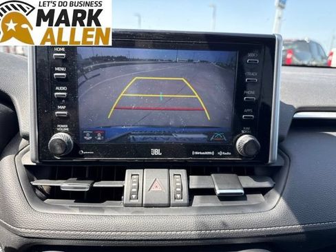 Used 2019 Toyota RAV4 XLE Premium AWD/4WD image 10