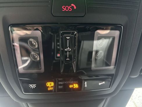 New 2026 Volkswagen GTI SE FWD image 12