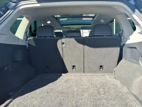 Certified 2021 Volkswagen Tiguan SE w/ Panoramic Sunroof Package image 4