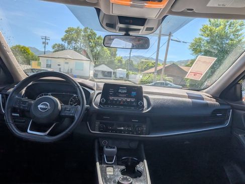 Used 2023 Nissan Rogue SV w/ SV Premium B Package AWD/4WD image 8