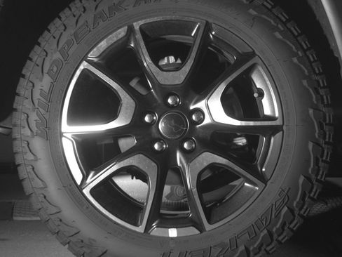 Used 2025 Jeep Compass Trailhawk AWD/4WD image 15