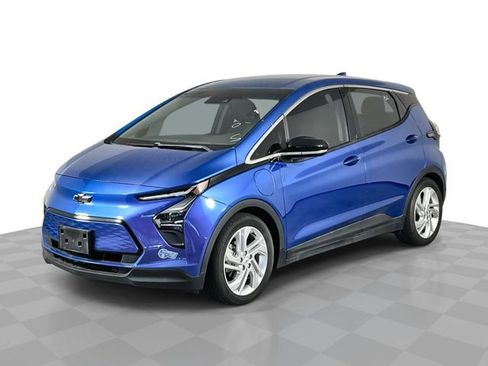 Used 2022 Chevrolet Bolt LT FWD image 1