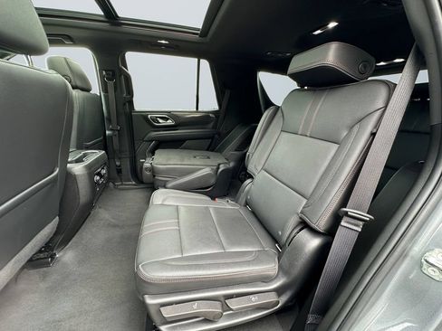 Used 2022 Chevrolet Tahoe RST w/ Luxury Package RWD image 13