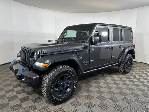 Used 2023 Jeep Wrangler Unlimited w/ Cold Weather Group image 7