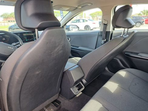 Used 2025 Kia K4 LXS image 22