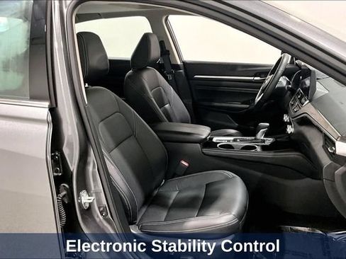 Used 2023 Nissan Altima AWD image 38