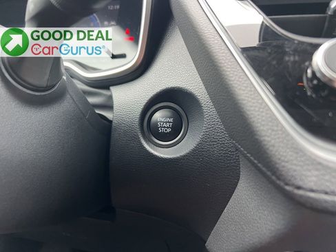 Used 2024 Toyota Corolla Cross XLE w/ Convenience Package image 16