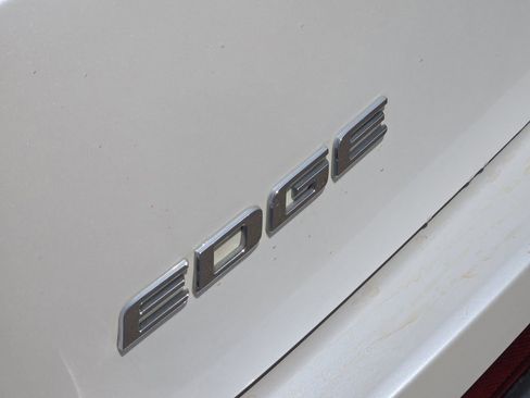 Used 2017 Ford Edge SEL w/ Equipment Group 201A FWD image 9