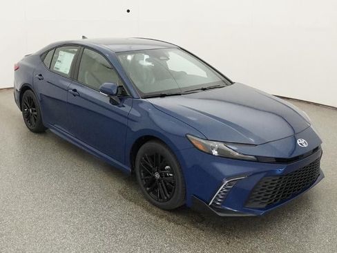 New 2026 Toyota Camry SE FWD image 13