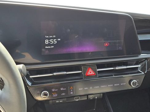 Certified 2023 Kia Niro Wind w/ Wind Preserve Package FWD image 28