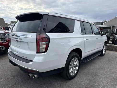 Used 2021 Chevrolet Suburban Premier w/ Premium Package image 6