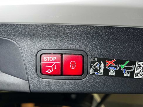 New 2025 Mercedes-Benz GLS 580 4MATIC image 16