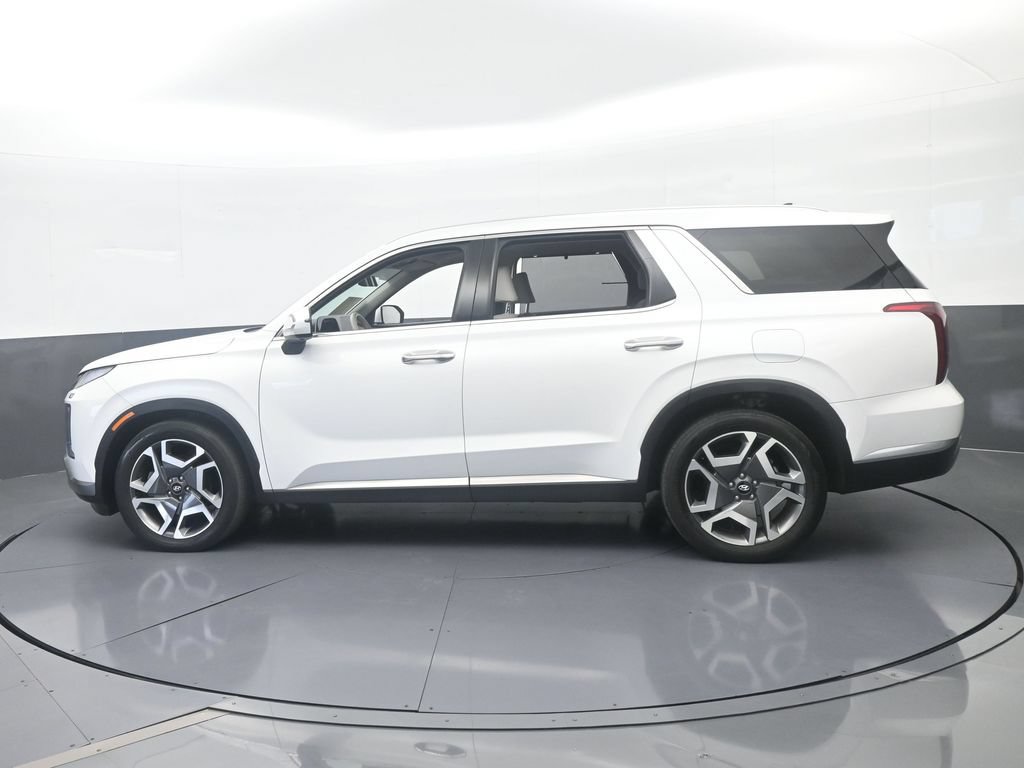 Used 2024 Hyundai Palisade Limited FWD image 3