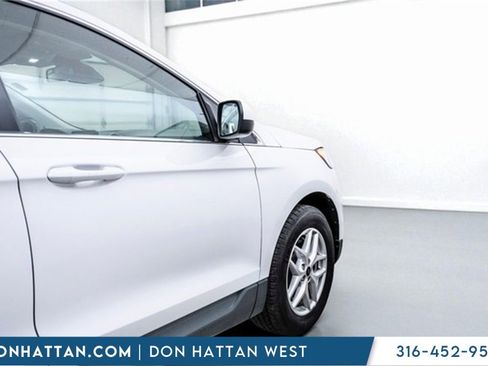 Used 2023 Ford Edge SEL image 38