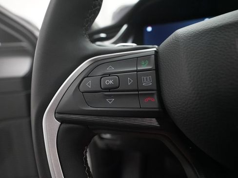 Used 2025 Jeep Grand Cherokee Altitude AWD/4WD image 18