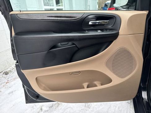 Used 2016 Dodge Grand Caravan SE w/ Quick Order Package 29E SE image 19