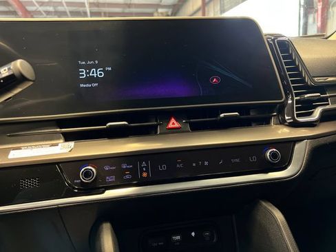 Used 2023 Kia Sportage EX FWD image 24