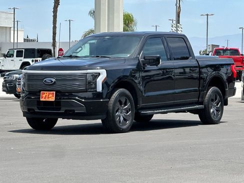 Used 2022 Ford F150 Lightning Lariat AWD/4WD image 7
