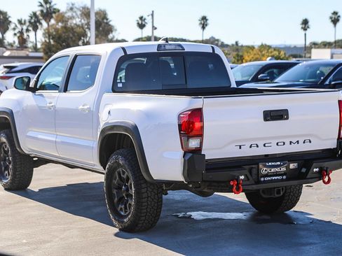 Used 2018 Toyota Tacoma TRD Off-Road image 5