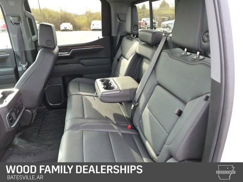 Used 2023 GMC Sierra 1500 SLT w/ SLT Premium Package image 28