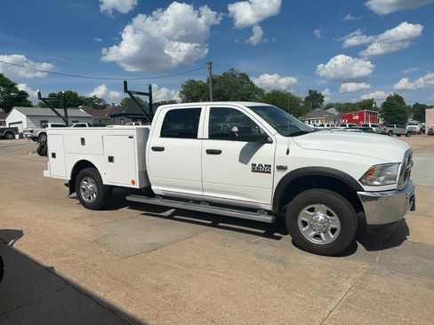 Used 2018 RAM 2500 Tradesman w/ Chrome Appearance Group AWD/4WD image 5