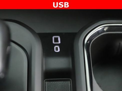 Used 2022 GMC Sierra 1500 AT4 w/ Sierra Safety Plus Package AWD/4WD image 25