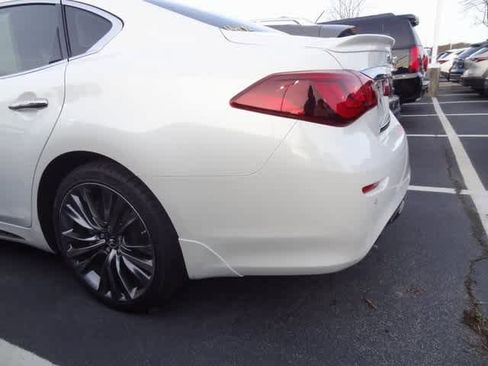 Used 2018 INFINITI Q70 L 3.7 image 15
