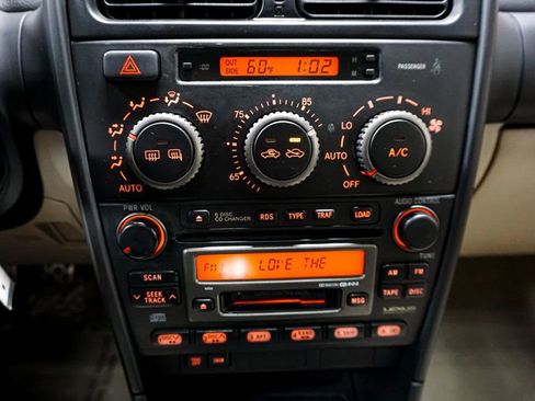 Used 2002 Lexus IS 300 image 19