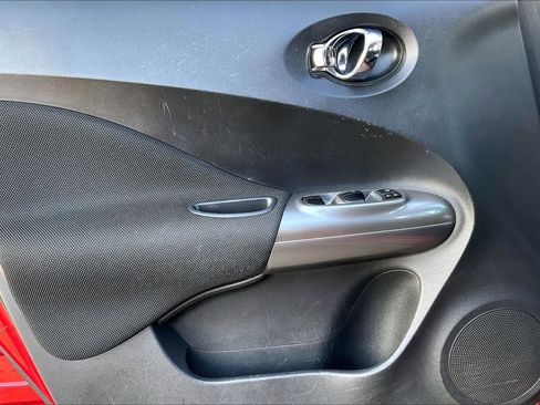 Used 2013 Nissan Juke S image 14