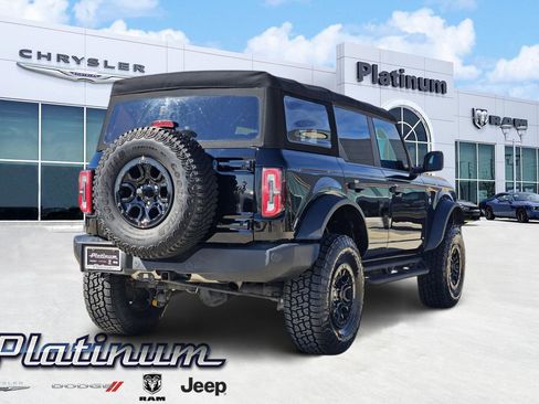 Used 2022 Ford Bronco Wildtrak image 5