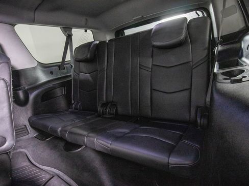 Used 2018 Cadillac Escalade ESV Premium Luxury image 12