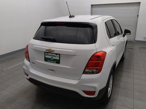 Used 2020 Chevrolet Trax LS w/ Tint and Cruise Package FWD image 7
