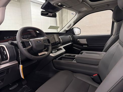 New 2025 Ford Expedition Max Active image 6