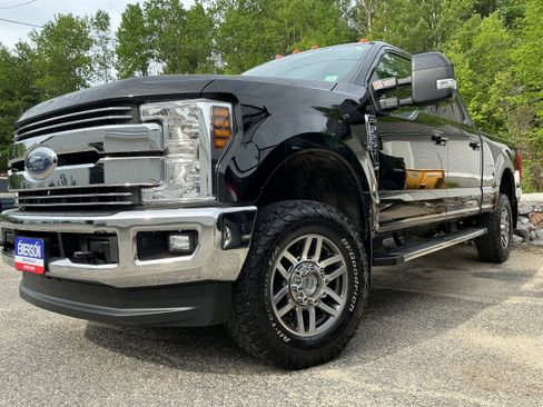 Used 2018 Ford F250 Lariat w/ Lariat Value Package AWD/4WD image 9