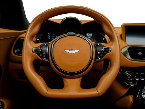 Used 2023 Aston Martin V8 Vantage Roadster RWD image 30