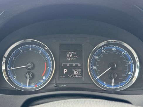 Used 2018 Toyota Corolla LE FWD image 17