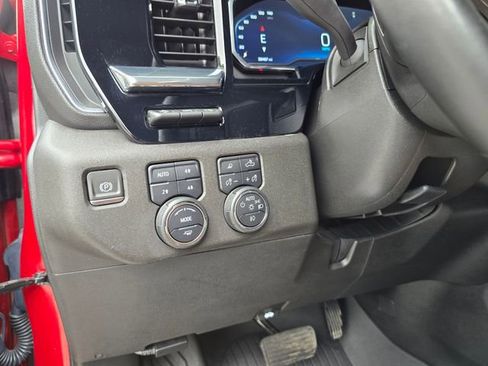 Used 2024 Chevrolet Silverado 2500 High Country w/ Technology Package AWD/4WD image 24