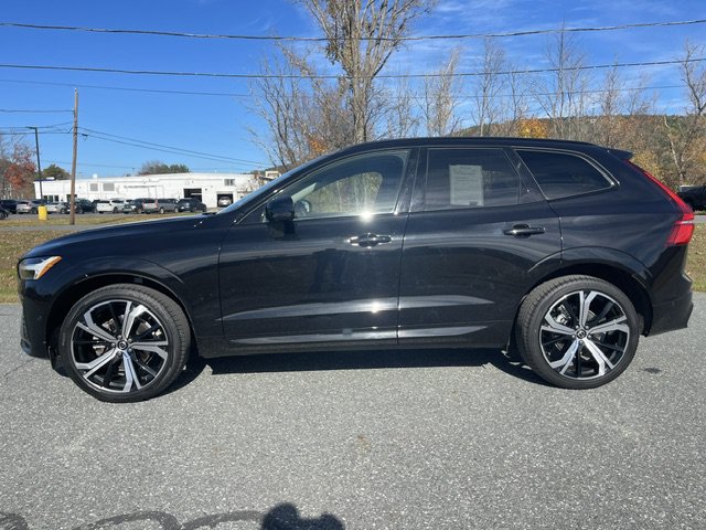 Used 2024 Volvo XC60 B5 Ultimate w/ Climate Package AWD/4WD image 3