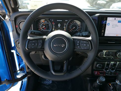 New 2026 Jeep Wrangler Unlimited Rubicon w/ Xtreme 35 Tire Package image 14