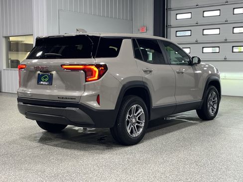 Used 2025 GMC Terrain Elevation AWD/4WD image 4