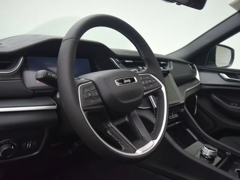 New 2026 Jeep Grand Cherokee L 4WD image 32