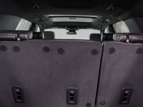 Used 2023 GMC Yukon SLT image 33