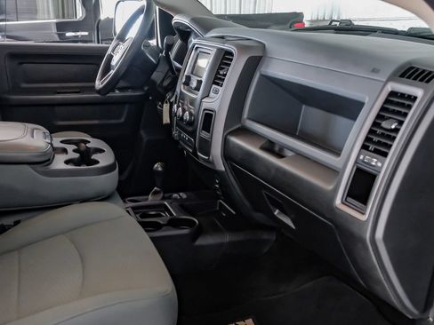Used 2017 RAM 3500 Tradesman w/ Chrome Appearance Group AWD/4WD image 12