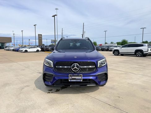 Used 2021 Mercedes-Benz GLB 250 image 2