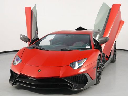 Used 2017 Lamborghini Aventador S image 55