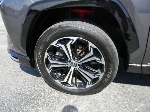Used 2025 Toyota RAV4 XSE w/ Weather Package AWD/4WD image 10