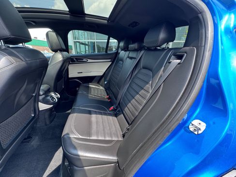 Used 2019 Alfa Romeo Stelvio Ti Sport w/ Quick Order Package 22S Sport AWD/4WD image 9