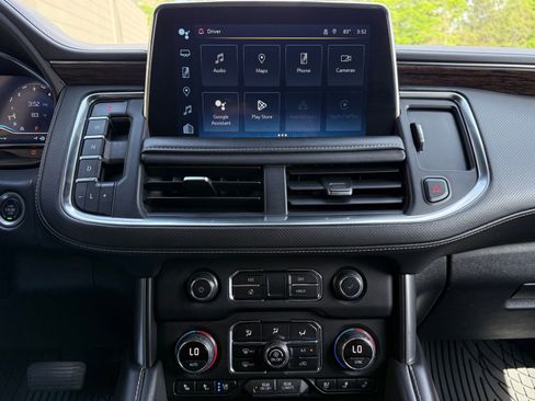 Used 2023 Chevrolet Suburban Premier RWD image 29